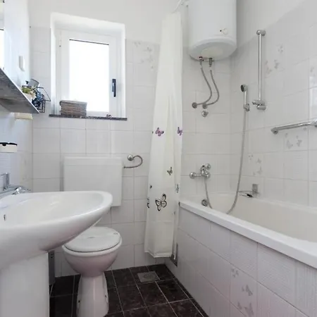 Iveta - Two-bedroom With Terrace And Sea View Dubrovnik