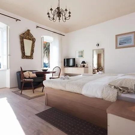 Iveta - Two-bedroom With Terrace And Sea View *