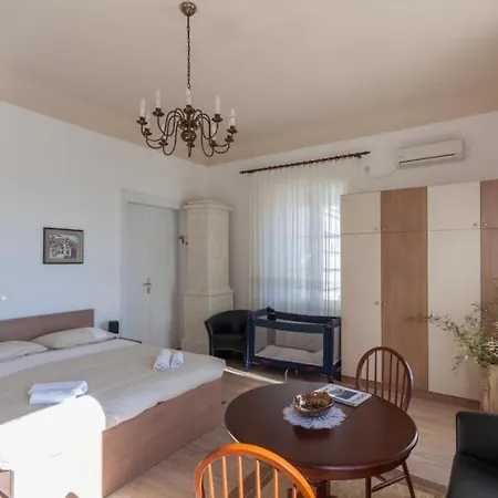 Iveta - Two-bedroom With Terrace And Sea View דירה דוברובניק