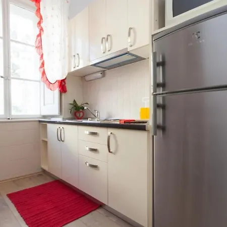 Daire Iveta - Two-bedroom With Terrace And Sea View *