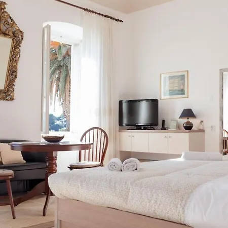 Iveta - Two-bedroom With Terrace And Sea View Daire